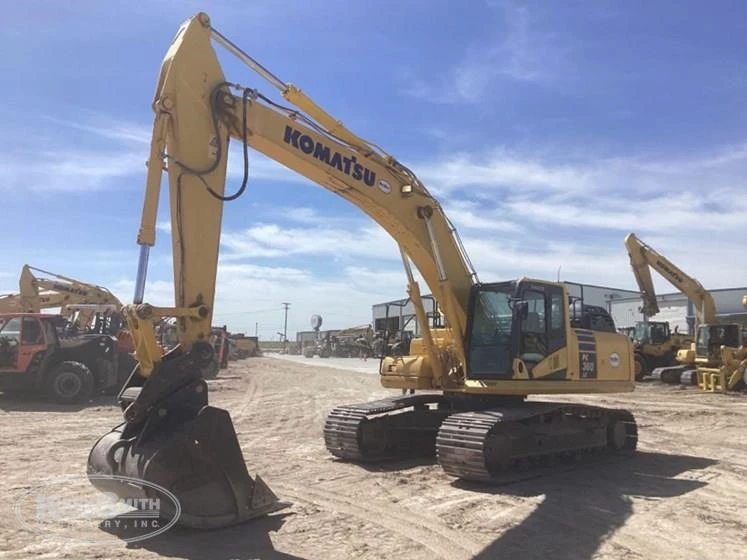 Used Komatsu Excavator in yard for sale